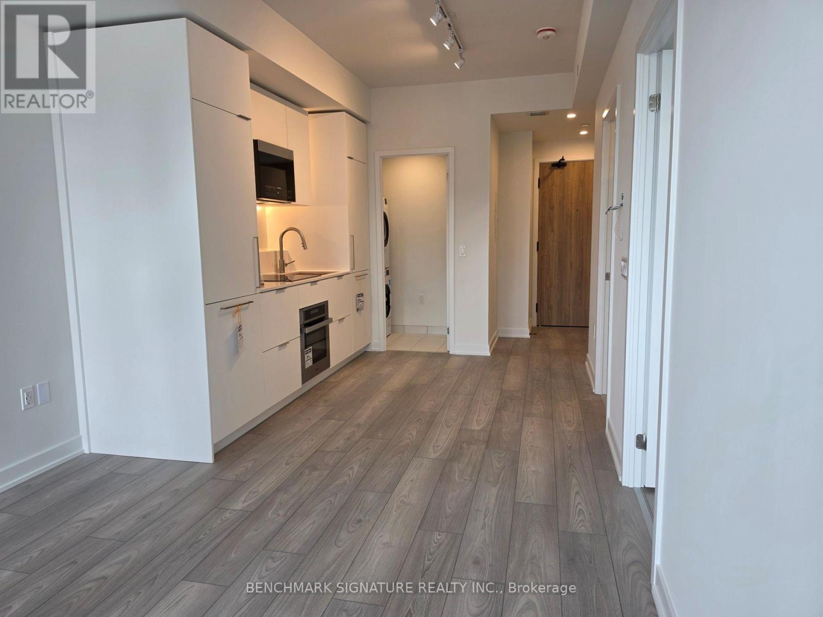 806 - 1 Fairview Road E, Mississauga, Ontario  L5A 4C6 - Photo 3 - W13005096