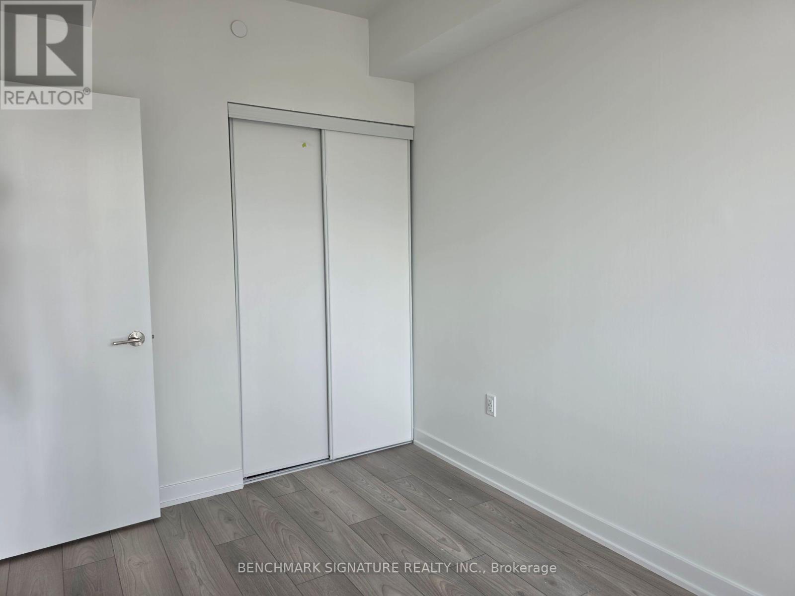 806 - 1 Fairview Road E, Mississauga, Ontario  L5A 4C6 - Photo 6 - W13005096