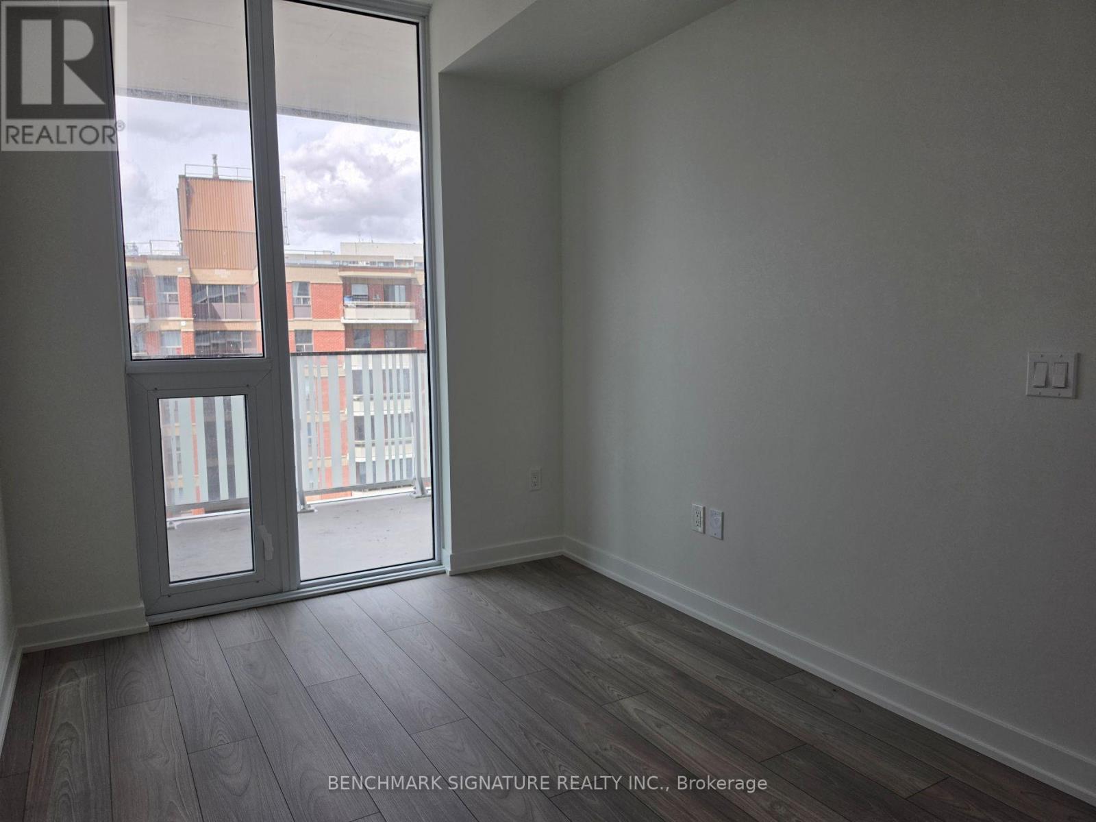 806 - 1 Fairview Road E, Mississauga, Ontario  L5A 4C6 - Photo 7 - W13005096