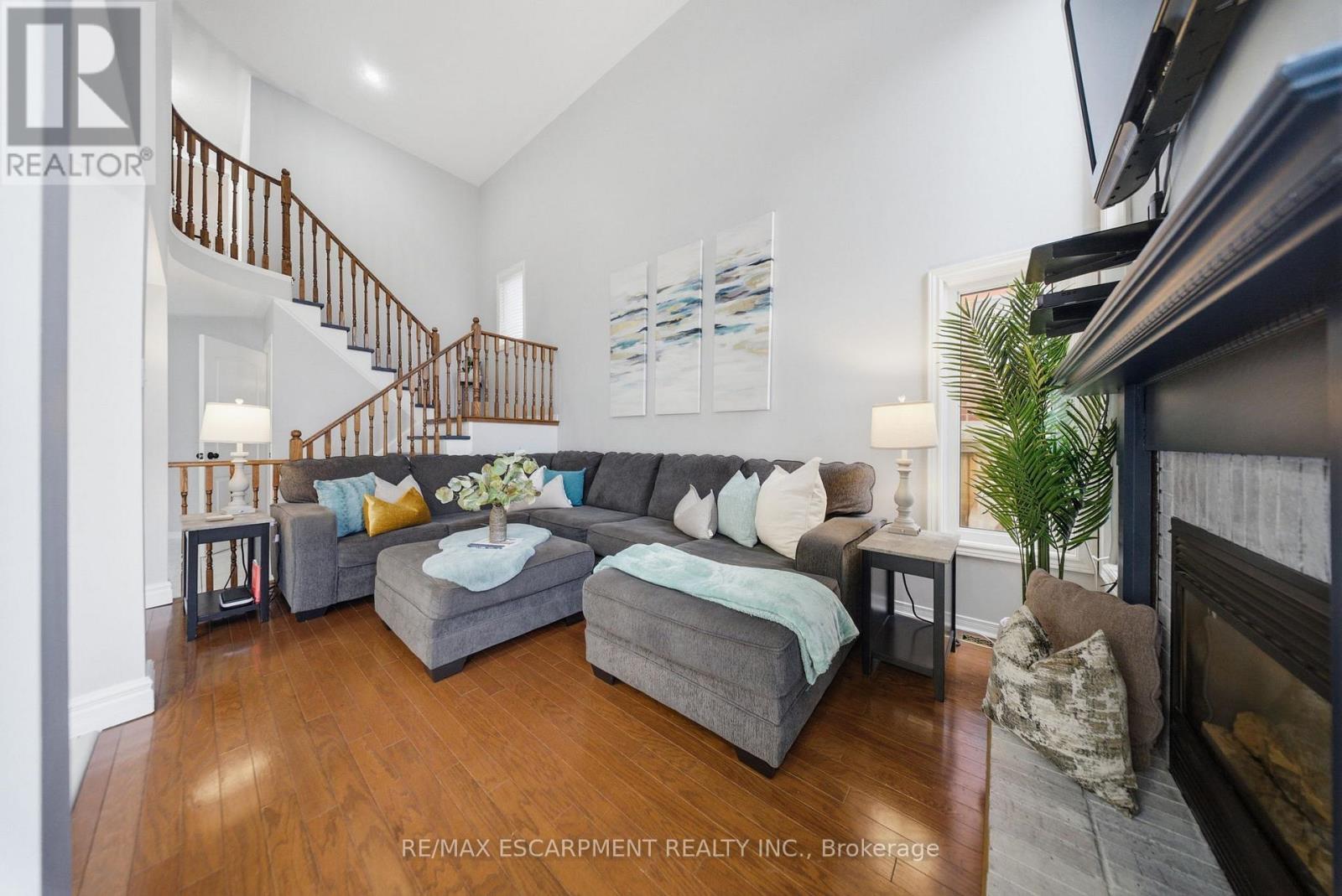 66 Segwun Road, Hamilton, Ontario  L0R 2H6 - Photo 6 - X13005054