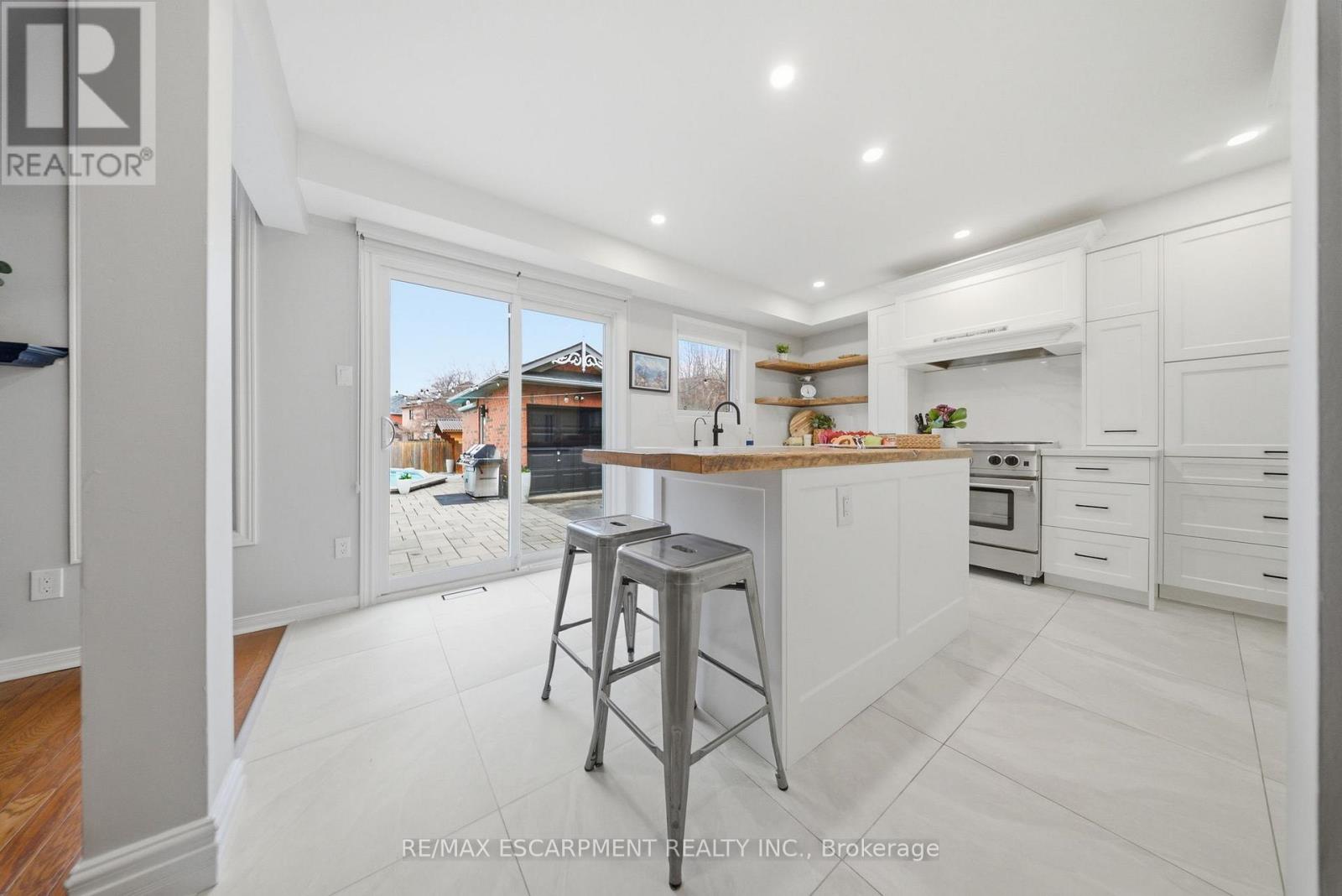 66 Segwun Road, Hamilton, Ontario  L0R 2H6 - Photo 8 - X13005054