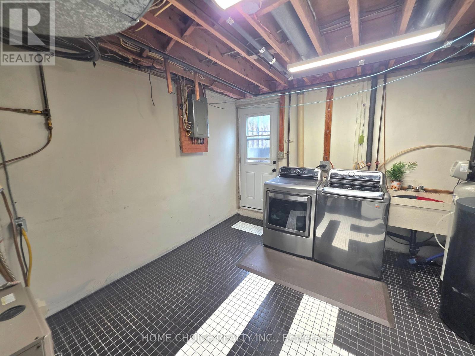 130 Champlain Crescent, Kitchener, Ontario  N2B 2Y6 - Photo 30 - X13005072