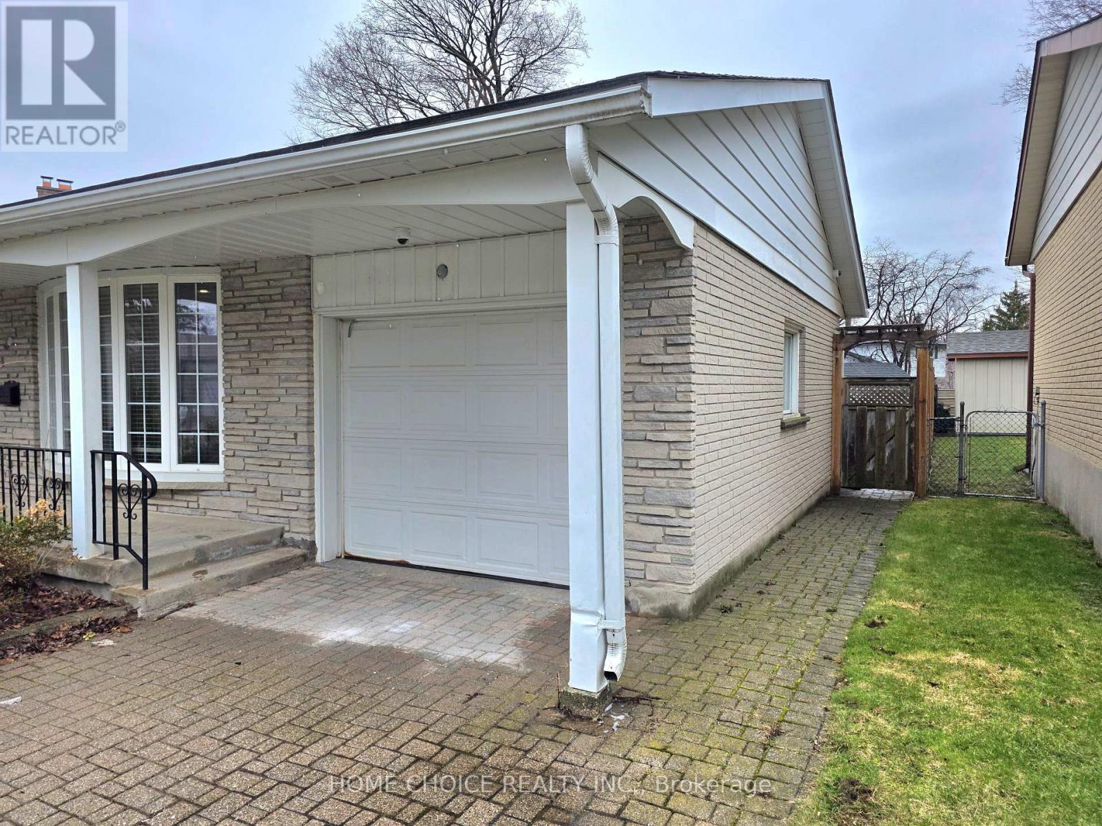 130 Champlain Crescent, Kitchener, Ontario  N2B 2Y6 - Photo 35 - X13005072