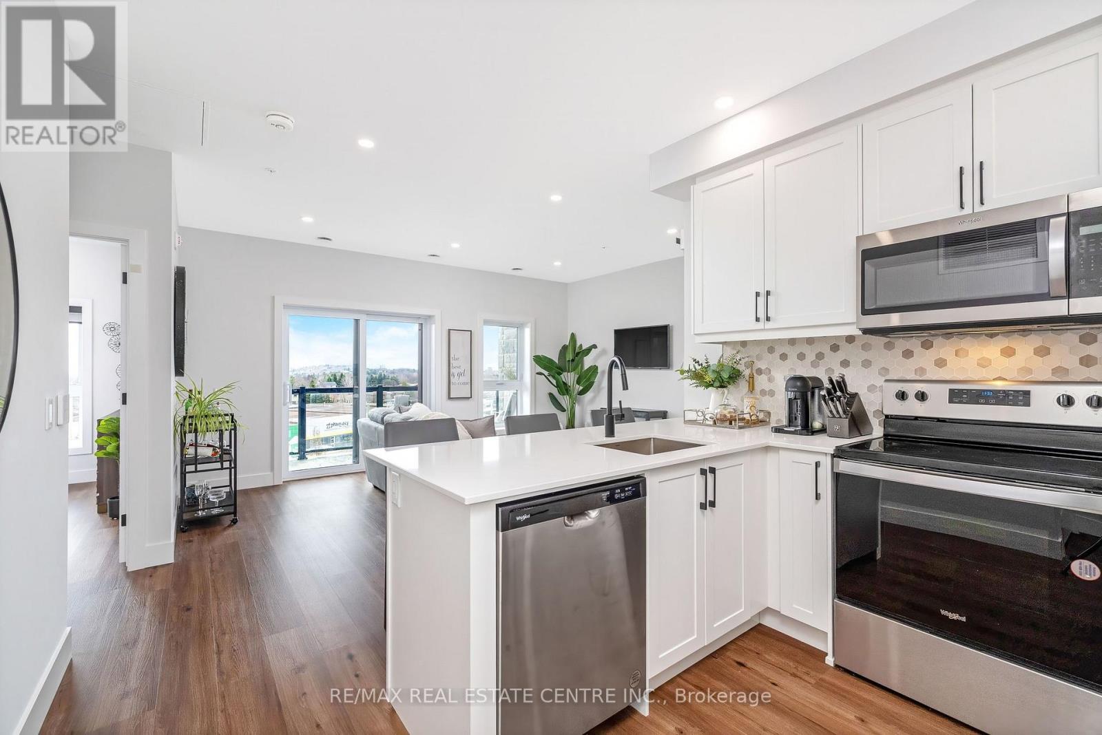 1000 Lackner Place, Kitchener, Ontario  N2A 0L4 - Photo 6 - X13005074