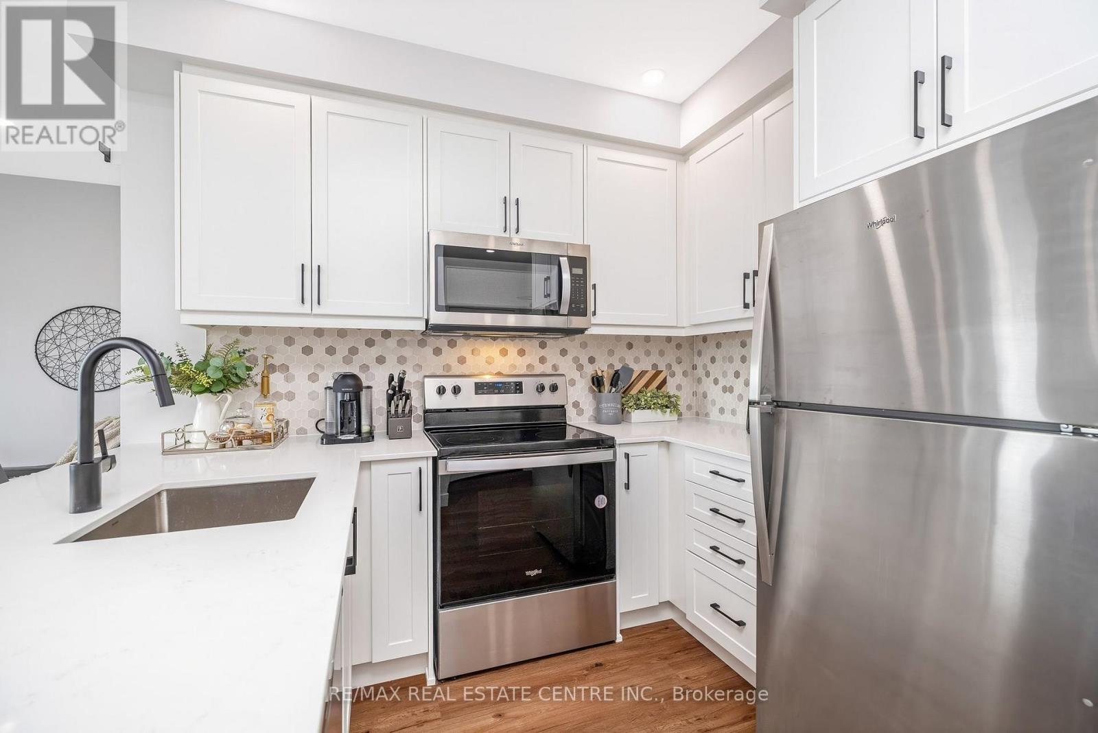 1000 Lackner Place, Kitchener, Ontario  N2A 0L4 - Photo 7 - X13005074