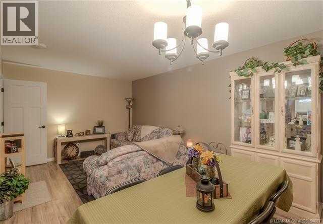 4, 637 12a Street N, Lethbridge, Alberta  T1H 2K1 - Photo 5 - A2302417