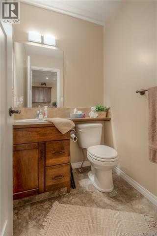 4, 637 12a Street N, Lethbridge, Alberta  T1H 2K1 - Photo 9 - A2302417