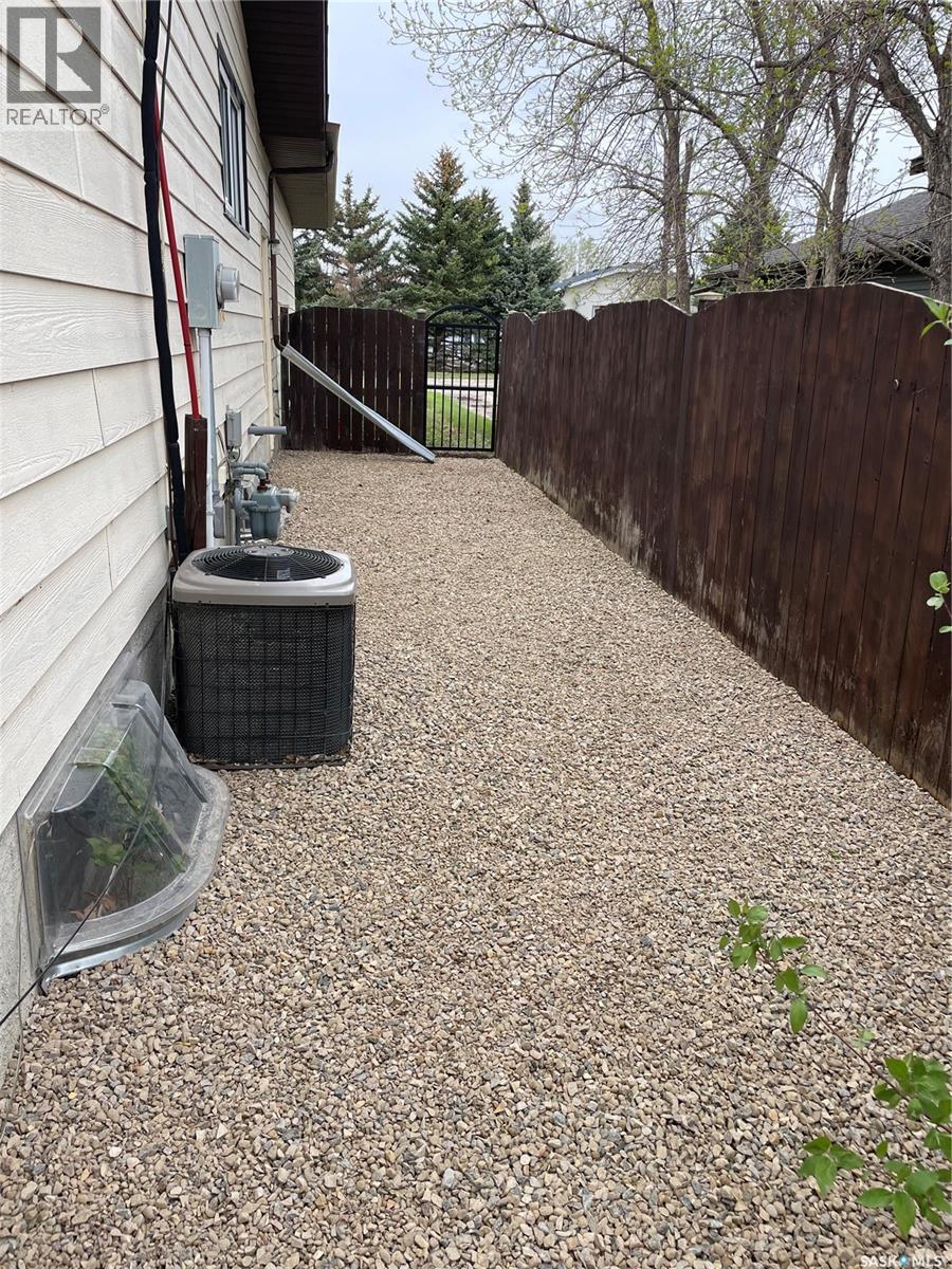 217 13th Avenue E, Watrous, Saskatchewan  S0K 4T0 - Photo 48 - SK033081