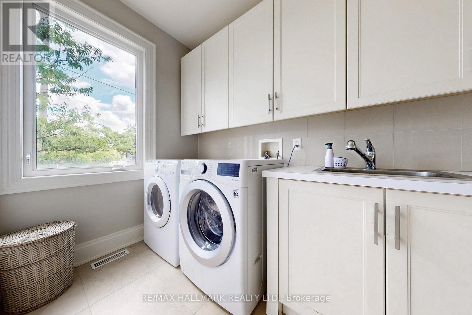 28 Clarkhill Street, Toronto, Ontario  M2R 2G7 - Photo 19 - C12973924