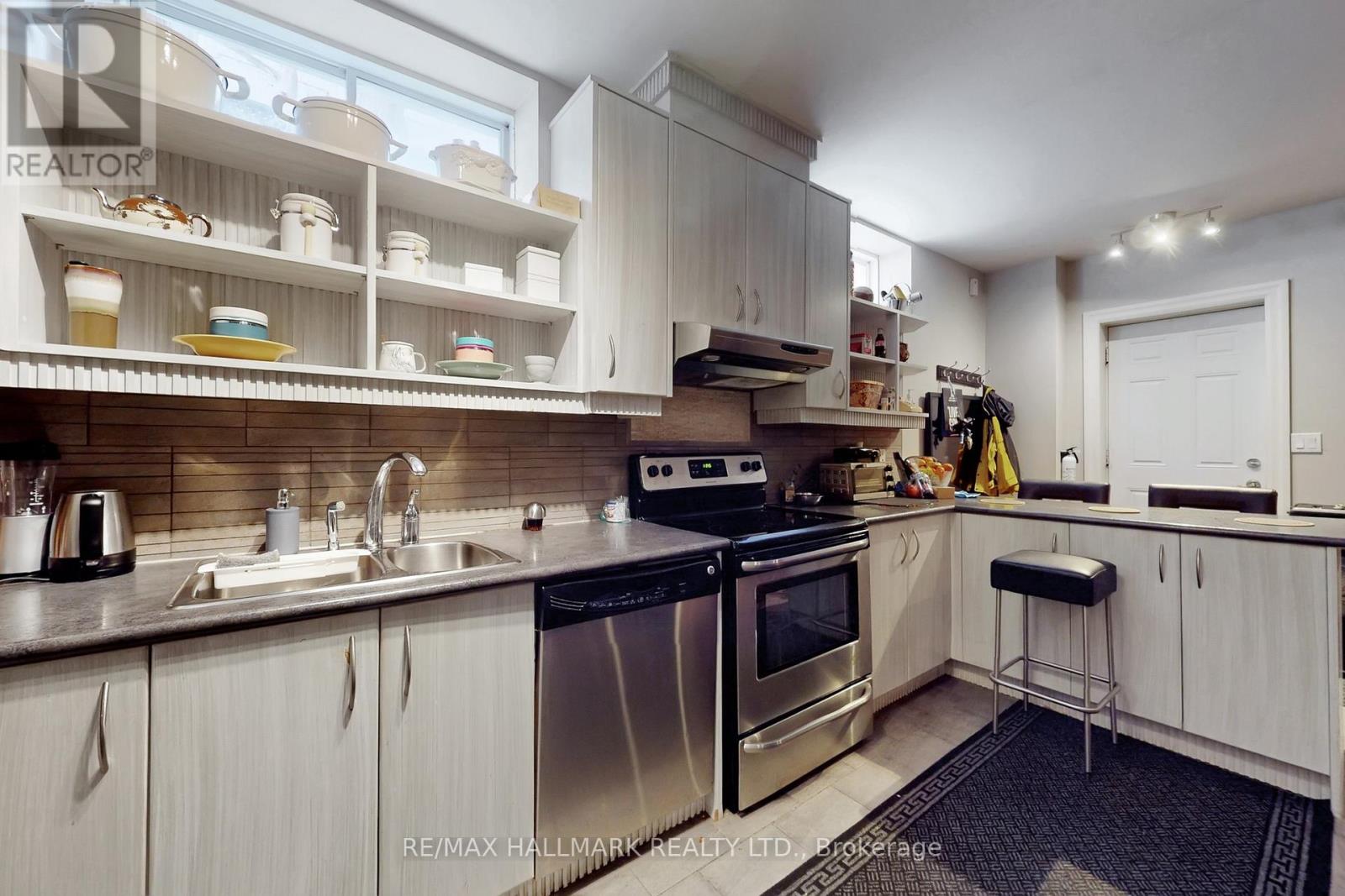 28 Clarkhill Street, Toronto, Ontario  M2R 2G7 - Photo 32 - C12973924