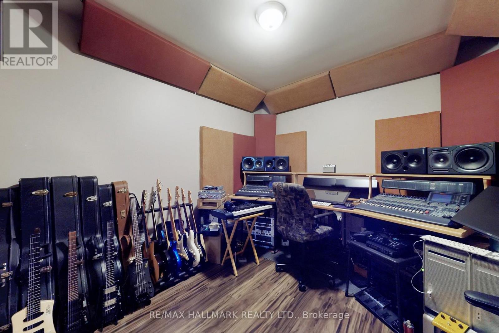 28 Clarkhill Street, Toronto, Ontario  M2R 2G7 - Photo 36 - C12973924