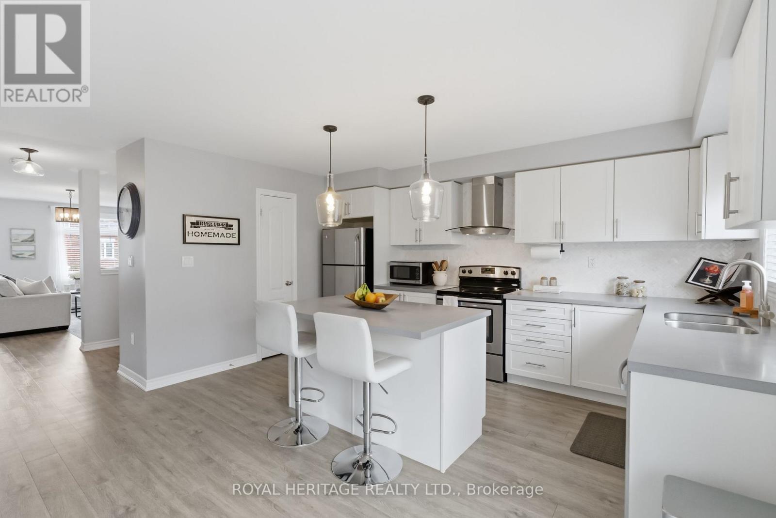 17 Ken Bromley Lane, Clarington, Ontario  L1C 0S4 - Photo 10 - E13005120