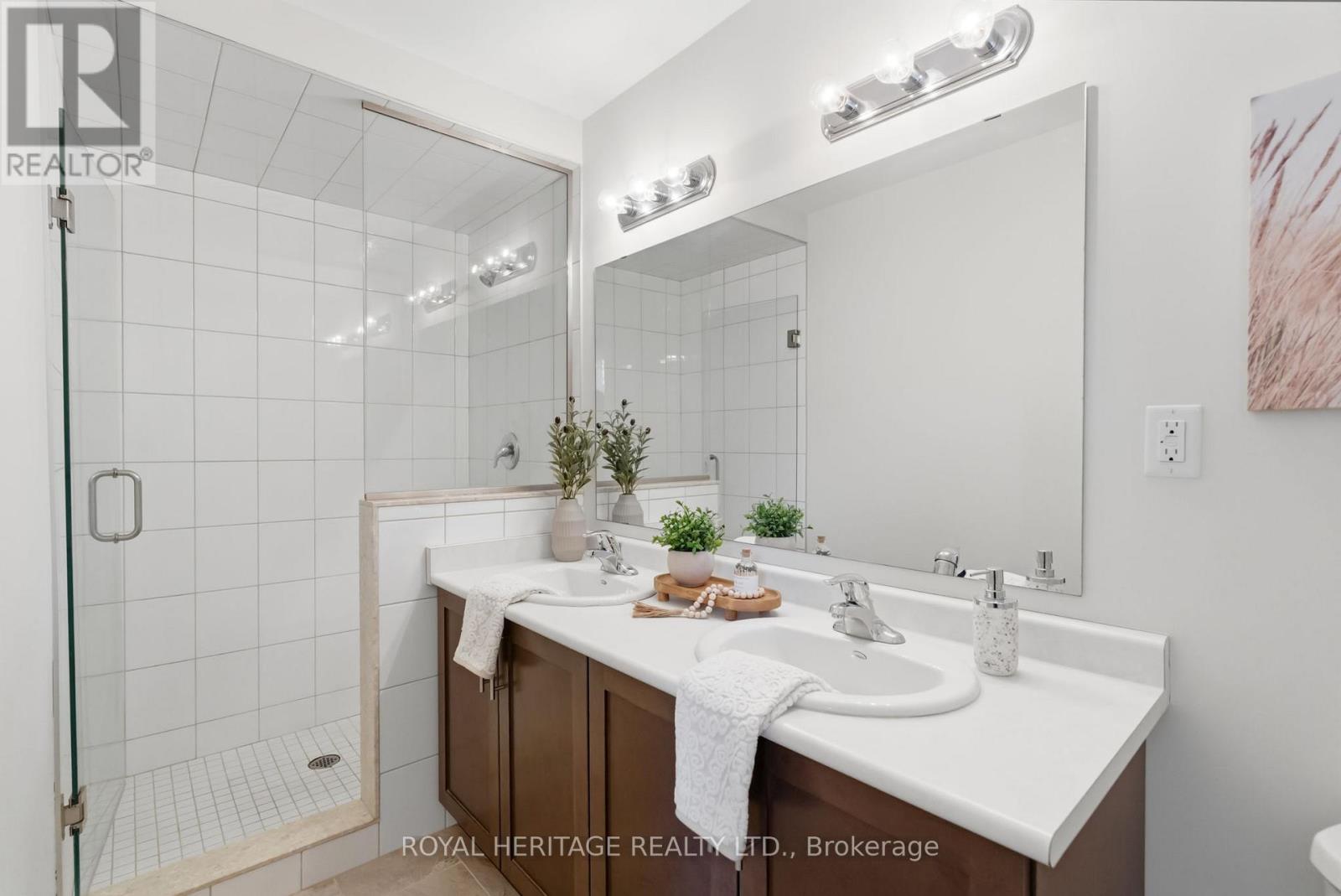 17 Ken Bromley Lane, Clarington, Ontario  L1C 0S4 - Photo 28 - E13005120