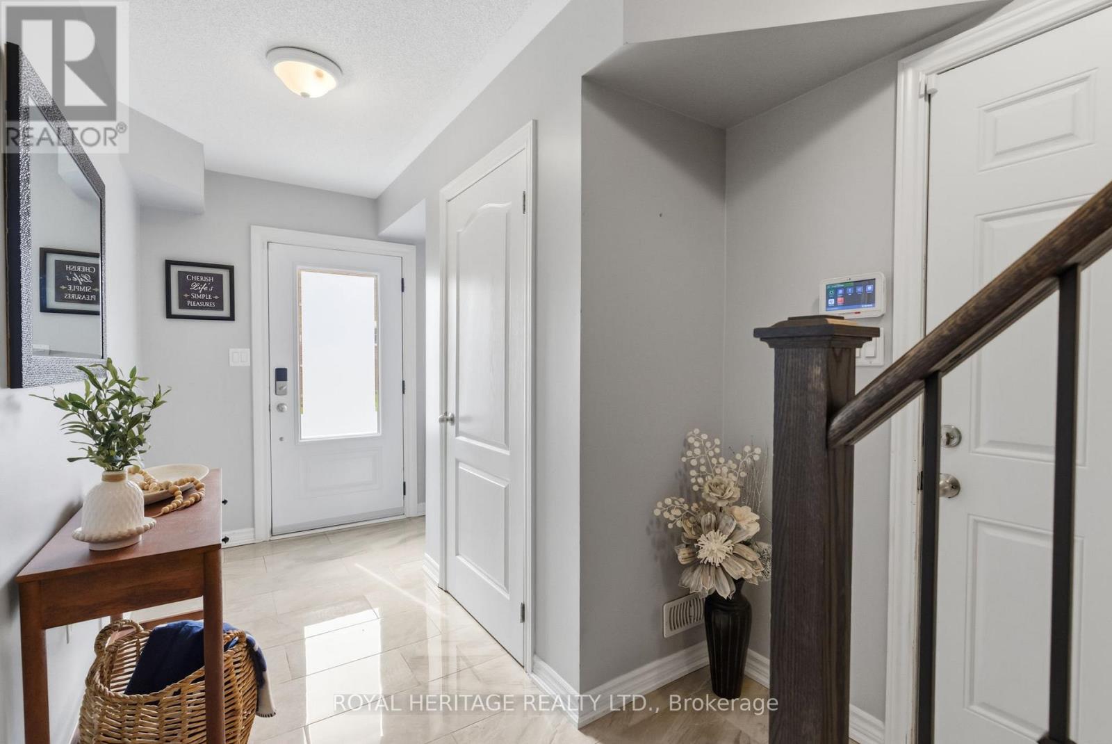 17 Ken Bromley Lane, Clarington, Ontario  L1C 0S4 - Photo 3 - E13005120