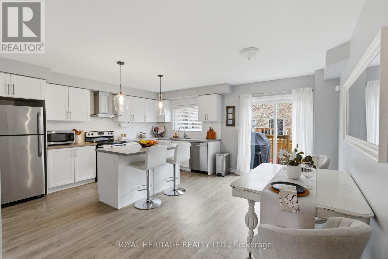 17 Ken Bromley Lane, Clarington, Ontario  L1C 0S4 - Photo 5 - E13005120