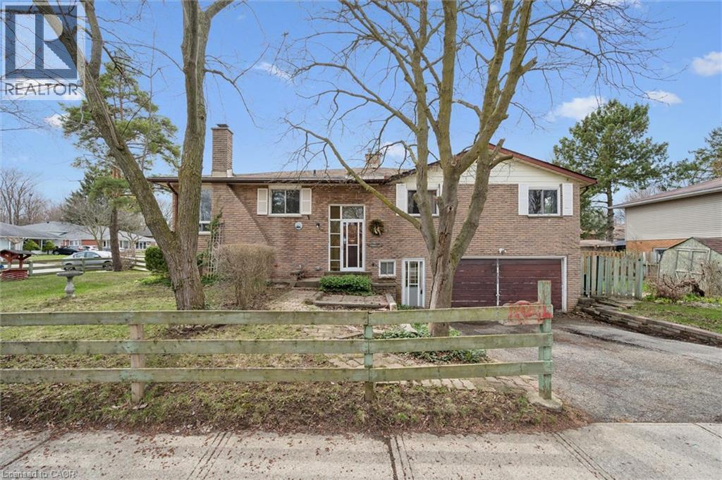 3 Inadale Court, Kitchener, Ontario  N2M 2Z7 - Photo 2 - 40818565