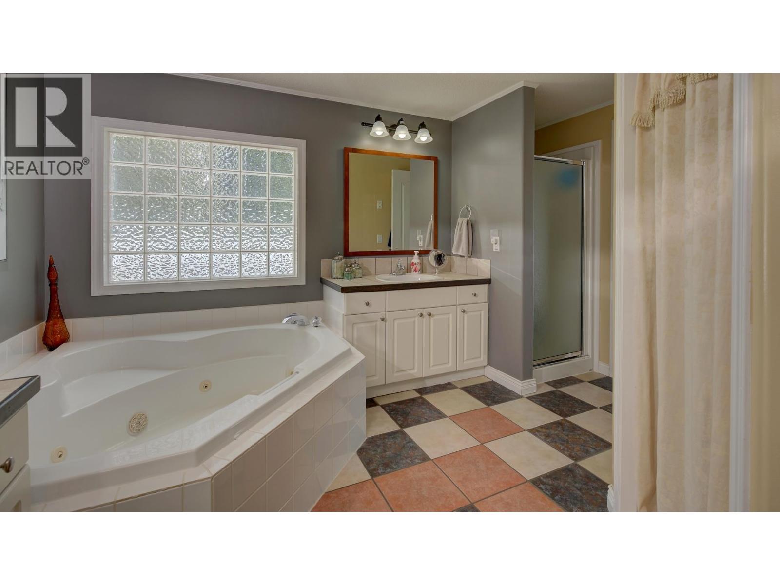 3742 Horsefly Road, 150 Mile House, British Columbia  V0K 2G0 - Photo 22 - R3099540