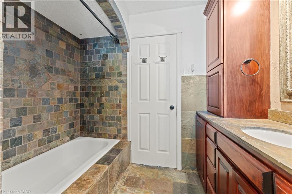 139 Lakeview Drive, Belle River, Ontario  N0R 1A0 - Photo 31 - 40819582