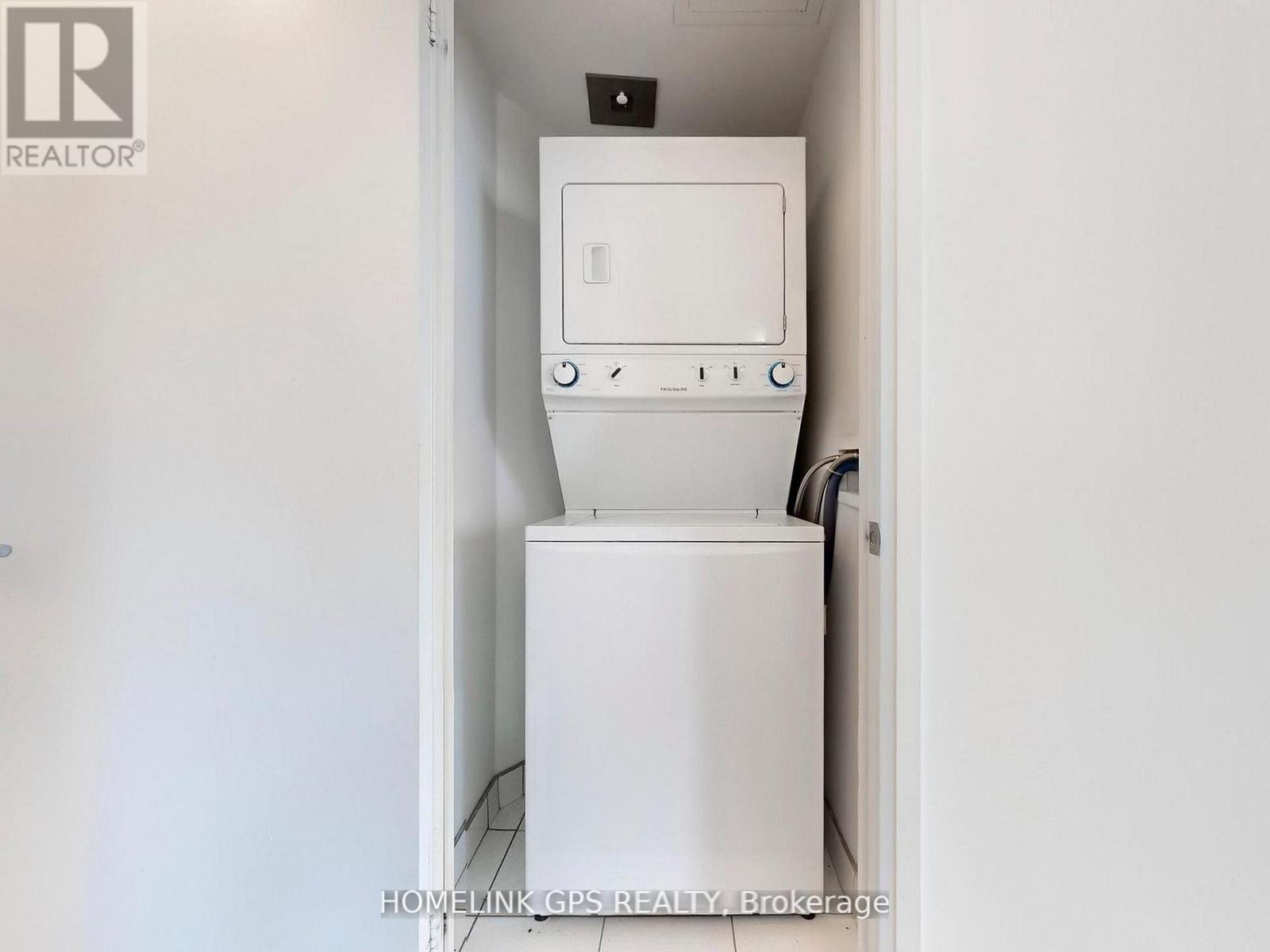 1505 - 160 Vanderhoof Avenue, Toronto, Ontario  M4G 0B7 - Photo 22 - C13005156