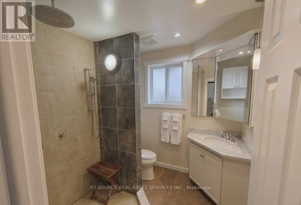 27 Kathrose Drive, Toronto, Ontario  M2J 3P4 - Photo 5 - C13005160