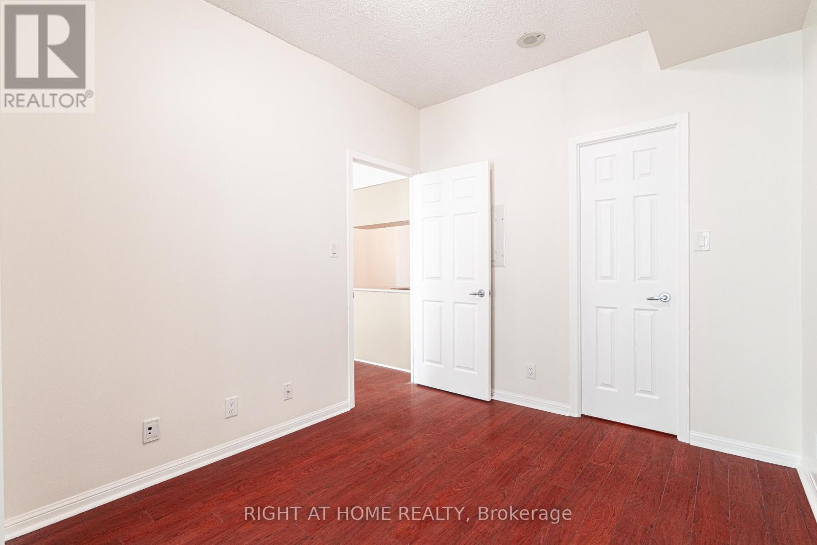 918 - 230 Queens Quay W, Toronto, Ontario  M5J 2Y7 - Photo 14 - C13005170