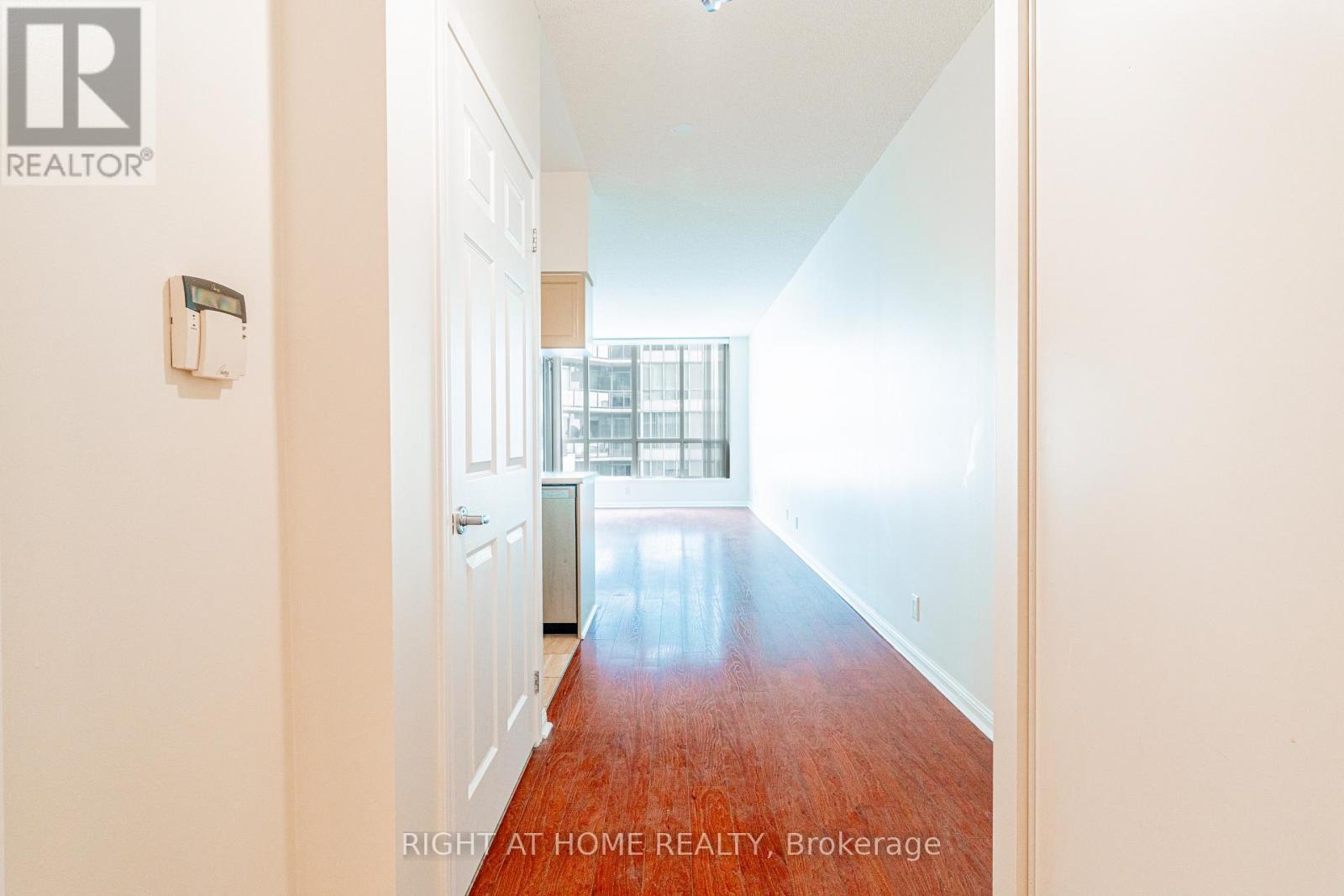 918 - 230 Queens Quay W, Toronto, Ontario  M5J 2Y7 - Photo 3 - C13005170