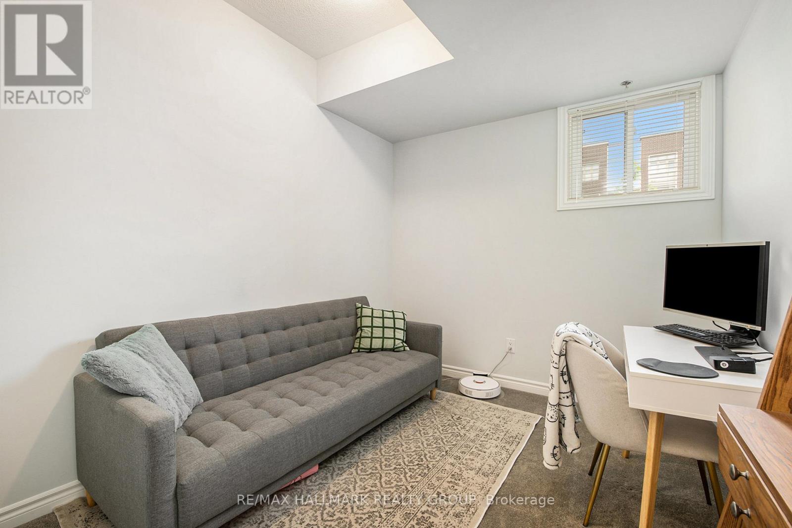 814 Mikinak Road, Ottawa, Ontario  K1K 0P2 - Photo 12 - X13005158