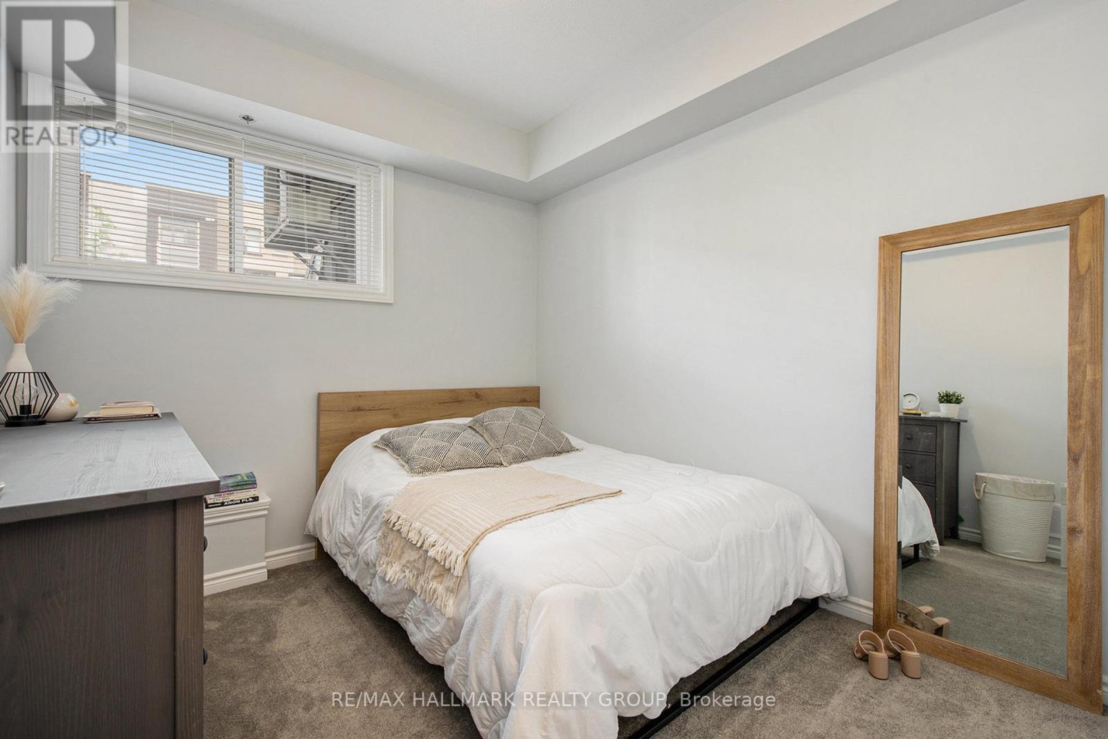 814 Mikinak Road, Ottawa, Ontario  K1K 0P2 - Photo 13 - X13005158