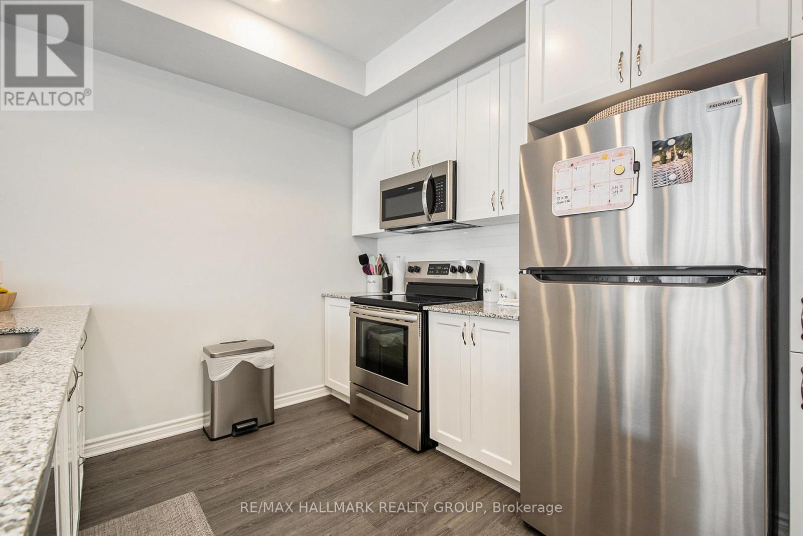 814 Mikinak Road, Ottawa, Ontario  K1K 0P2 - Photo 9 - X13005158