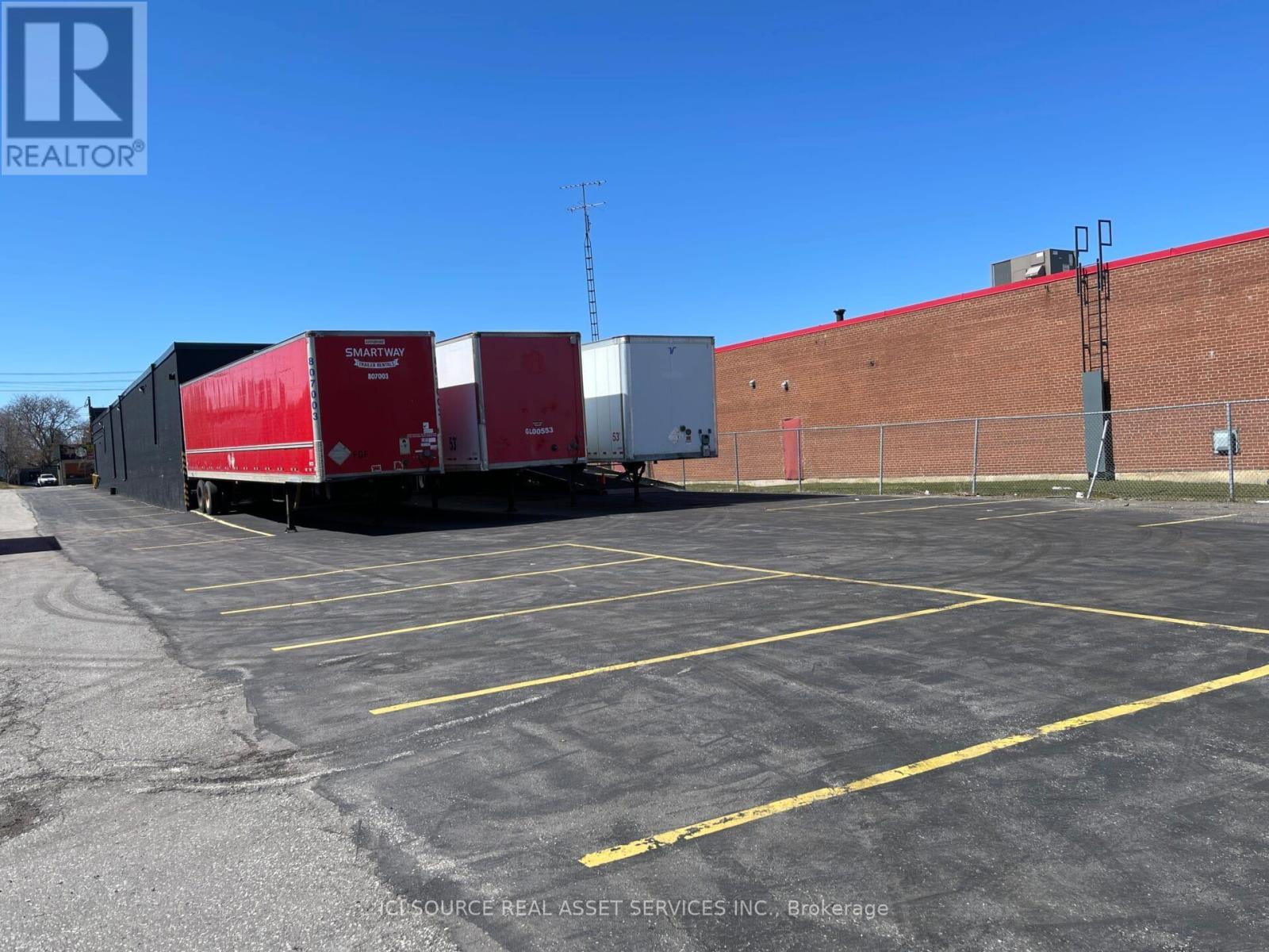 1153 Kennedy Road, Toronto, Ontario  M1P 2K8 - Photo 3 - E13005118