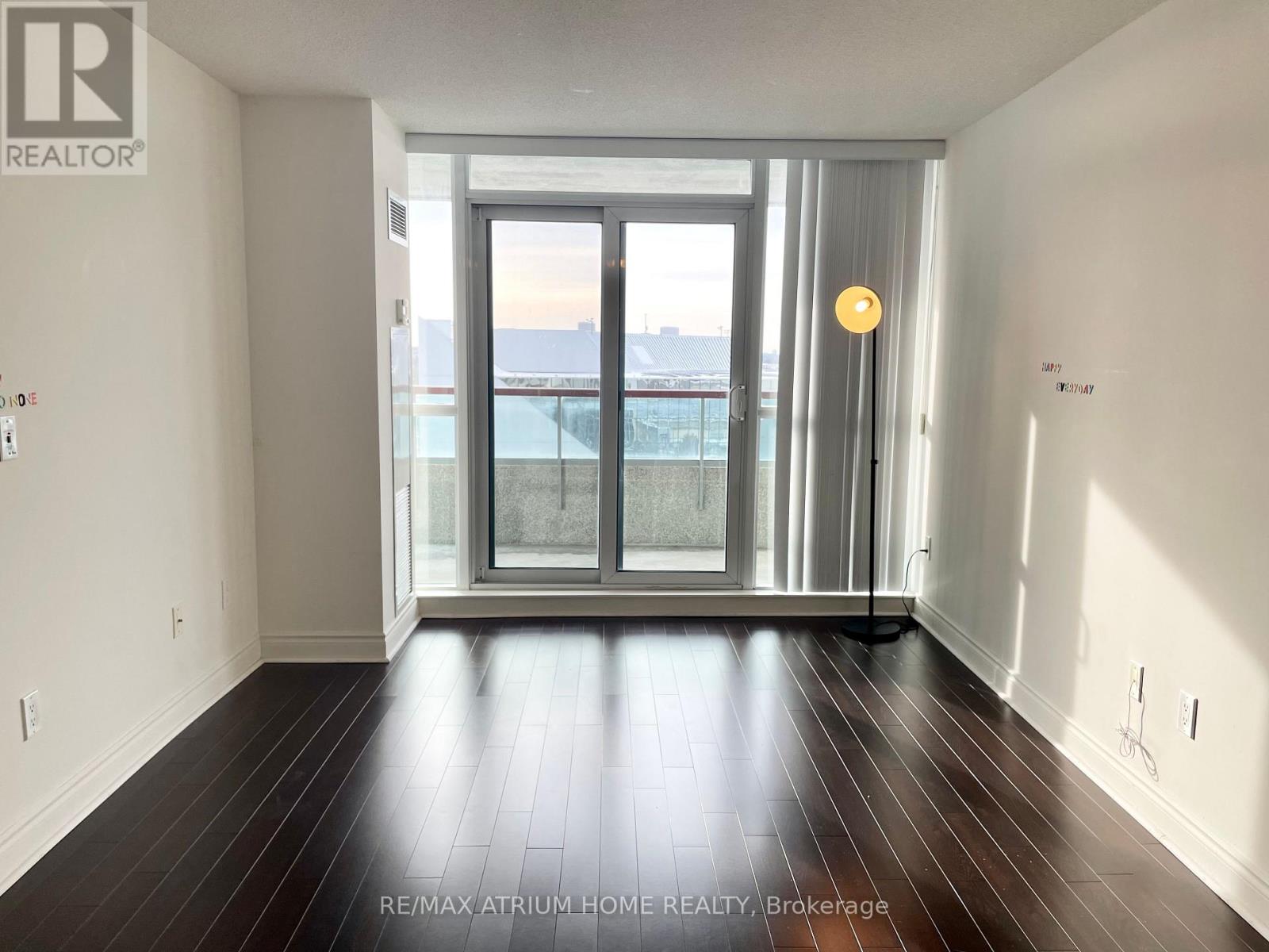 910 - 60 Brian Harrison Way, Toronto, Ontario  M1P 5J5 - Photo 4 - E13005126