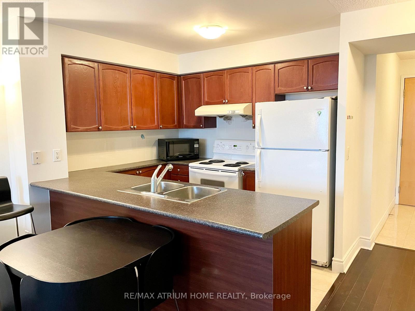 910 - 60 Brian Harrison Way, Toronto, Ontario  M1P 5J5 - Photo 7 - E13005126