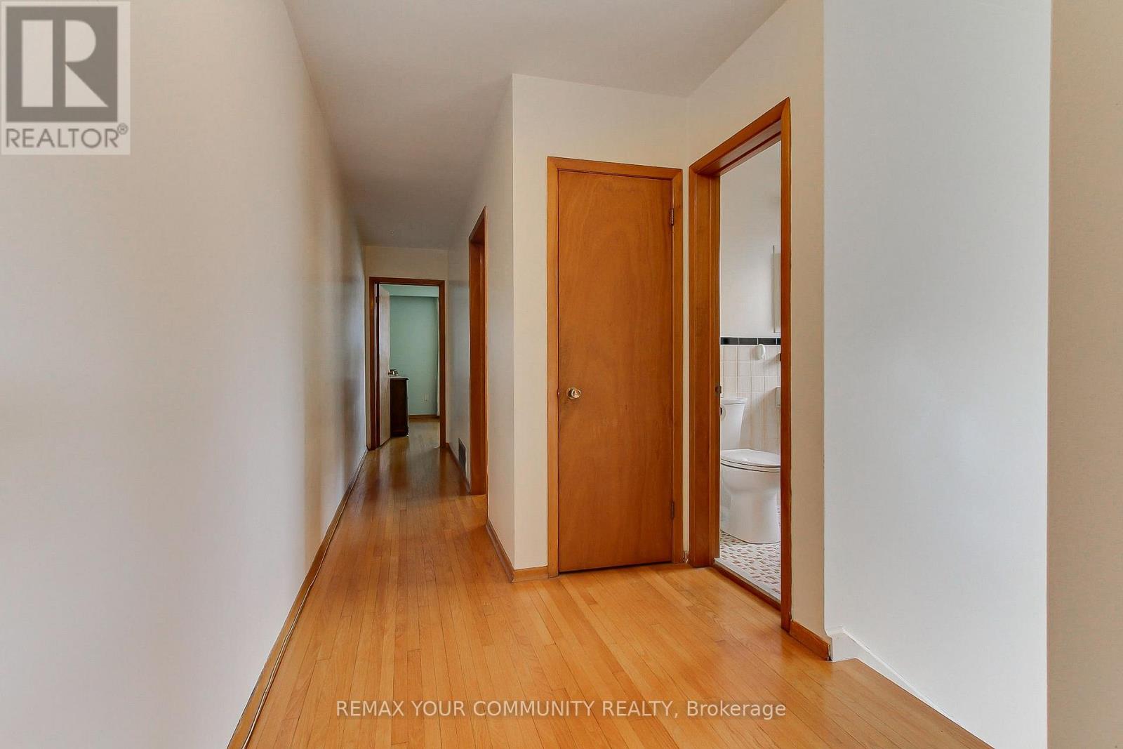 48 North Woodrow Boulevard, Toronto, Ontario  M1K 1W3 - Photo 17 - E13005146