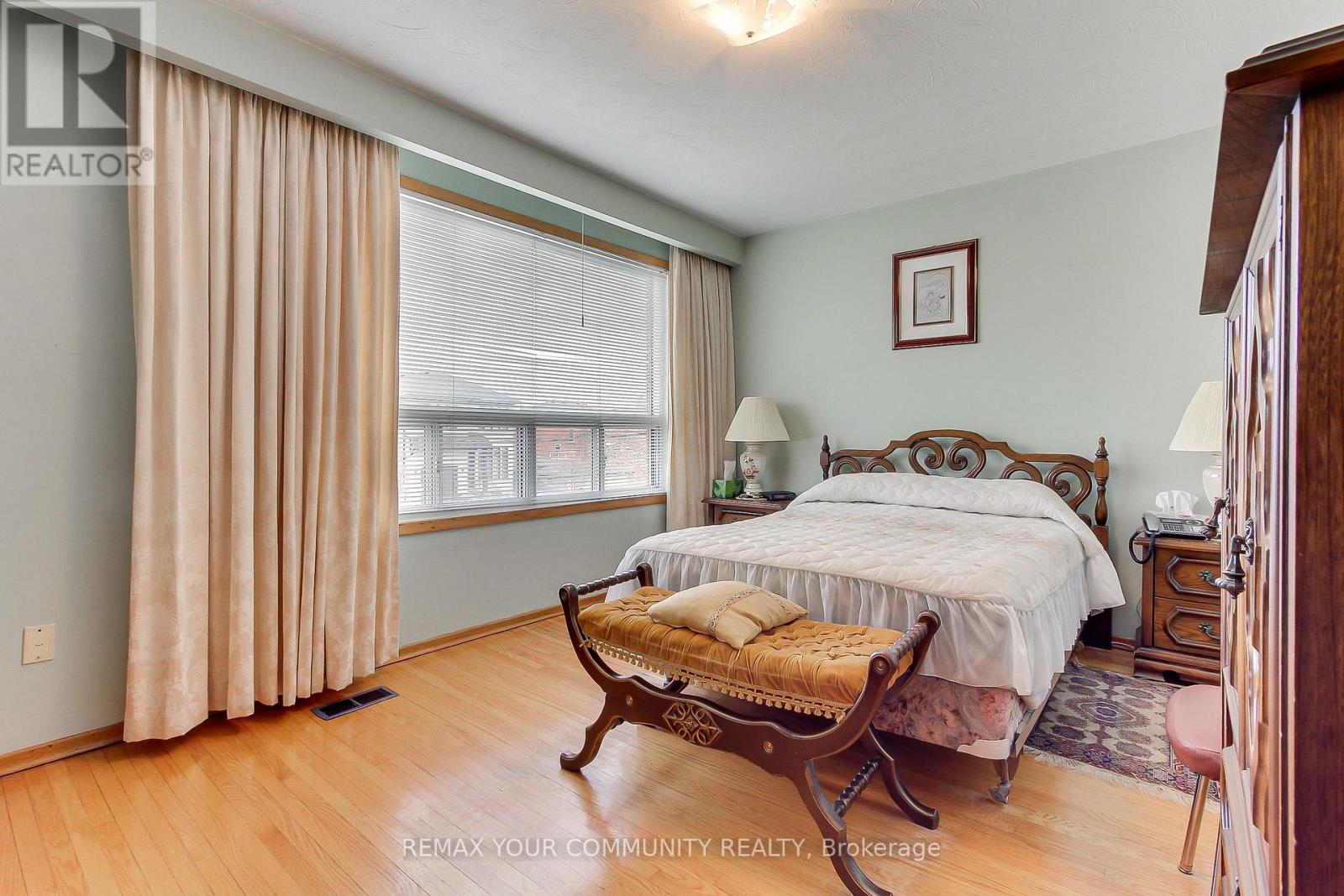48 North Woodrow Boulevard, Toronto, Ontario  M1K 1W3 - Photo 18 - E13005146