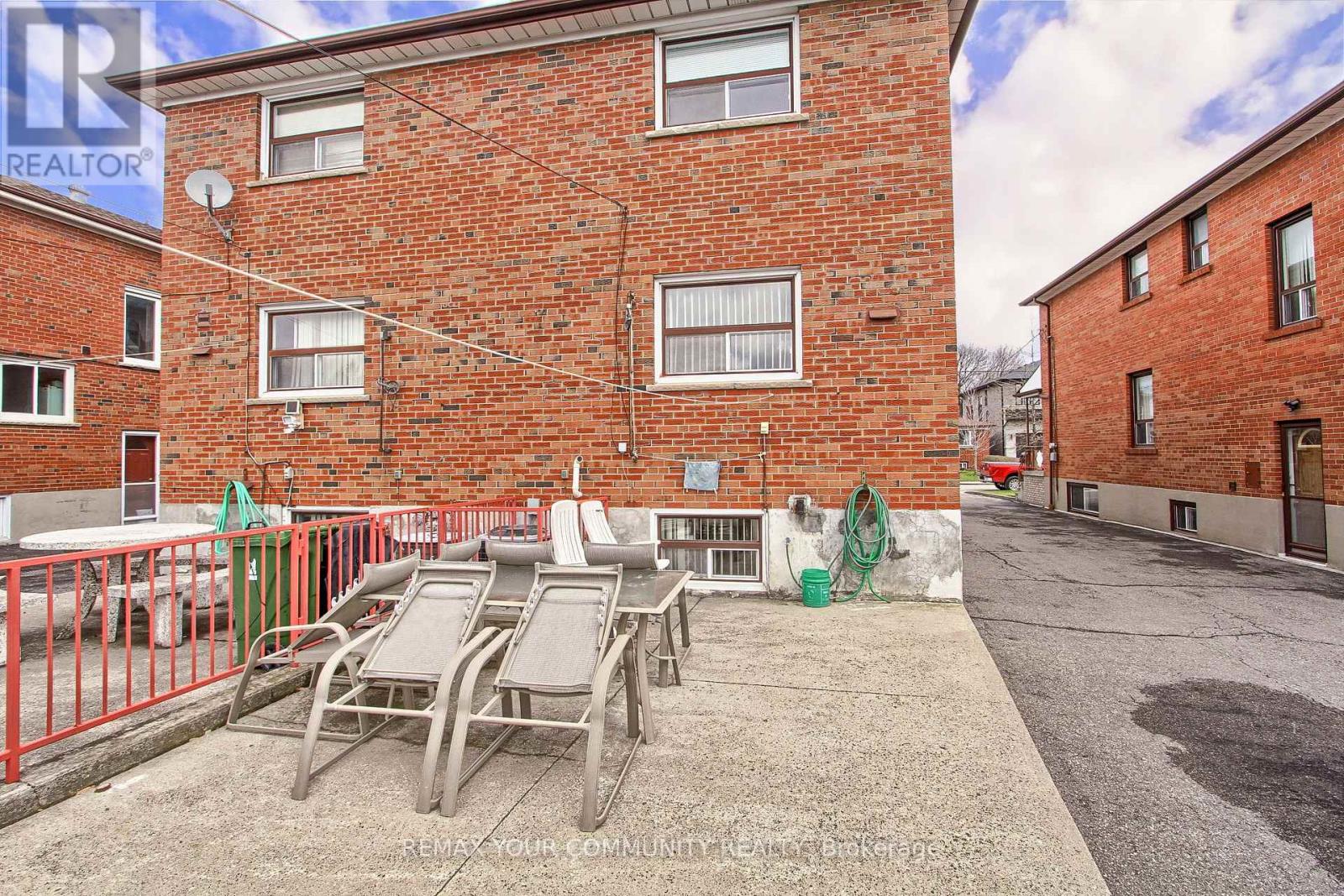 48 North Woodrow Boulevard, Toronto, Ontario  M1K 1W3 - Photo 37 - E13005146