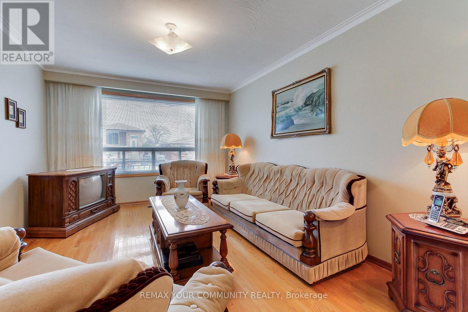 48 North Woodrow Boulevard, Toronto, Ontario  M1K 1W3 - Photo 9 - E13005146