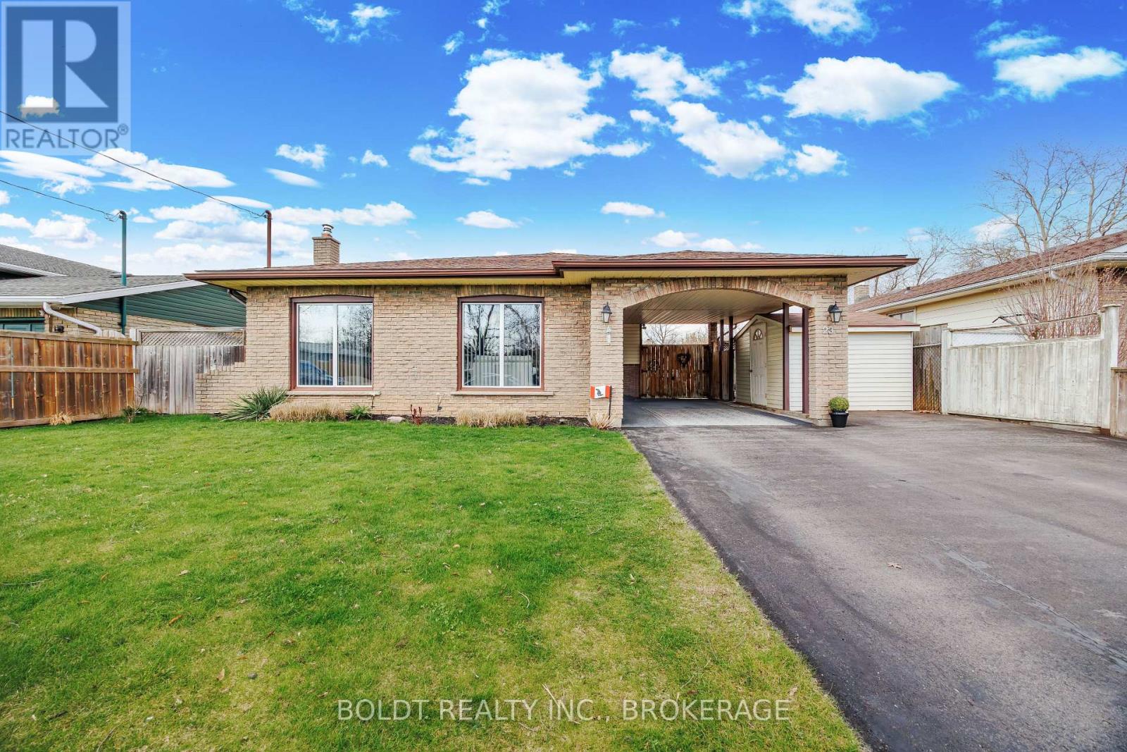 23 ACADIA CRESCENT, St. Catharines, Ontario