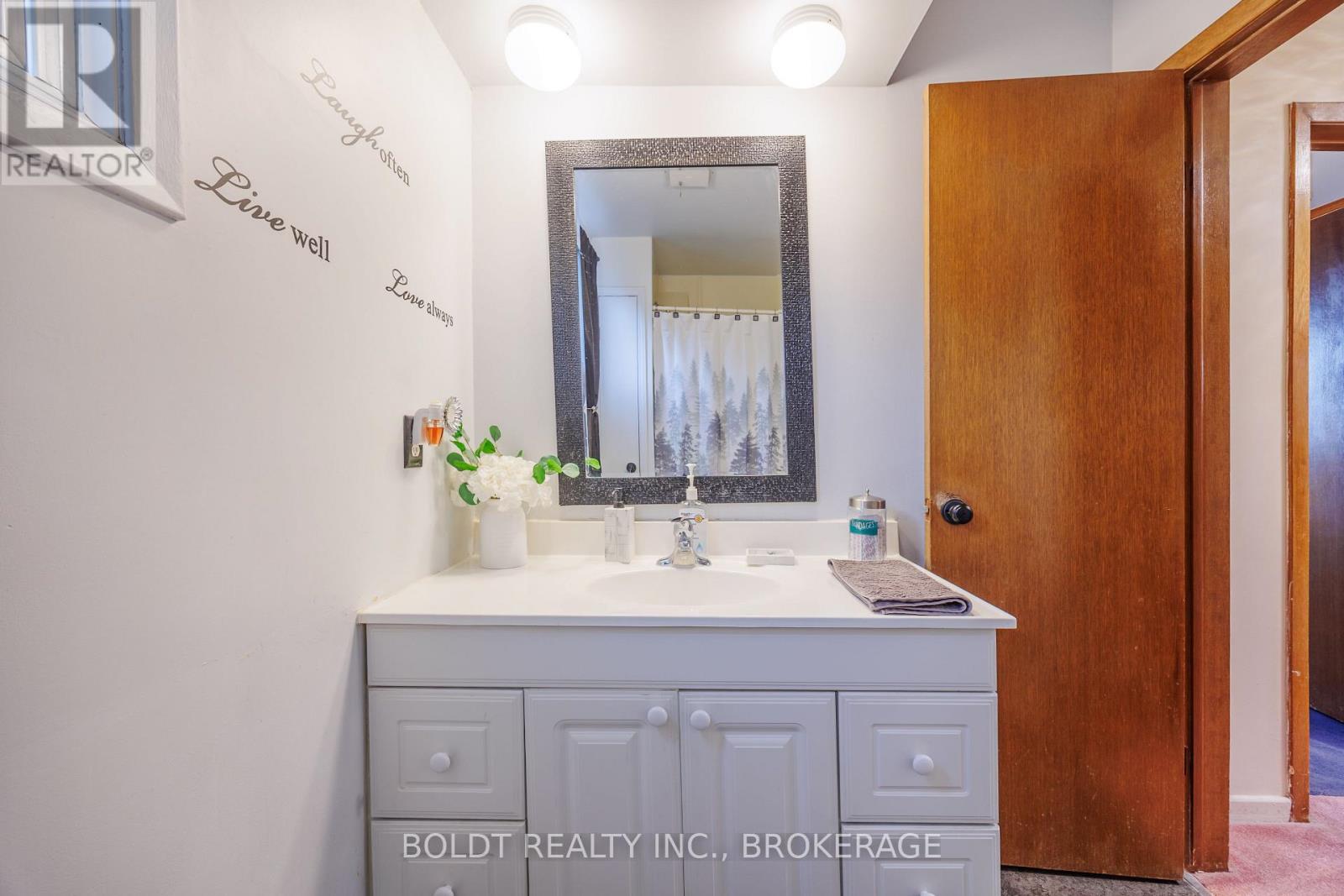 23 Acadia Crescent, St. Catharines, Ontario  L2P 1H7 - Photo 11 - X13005112