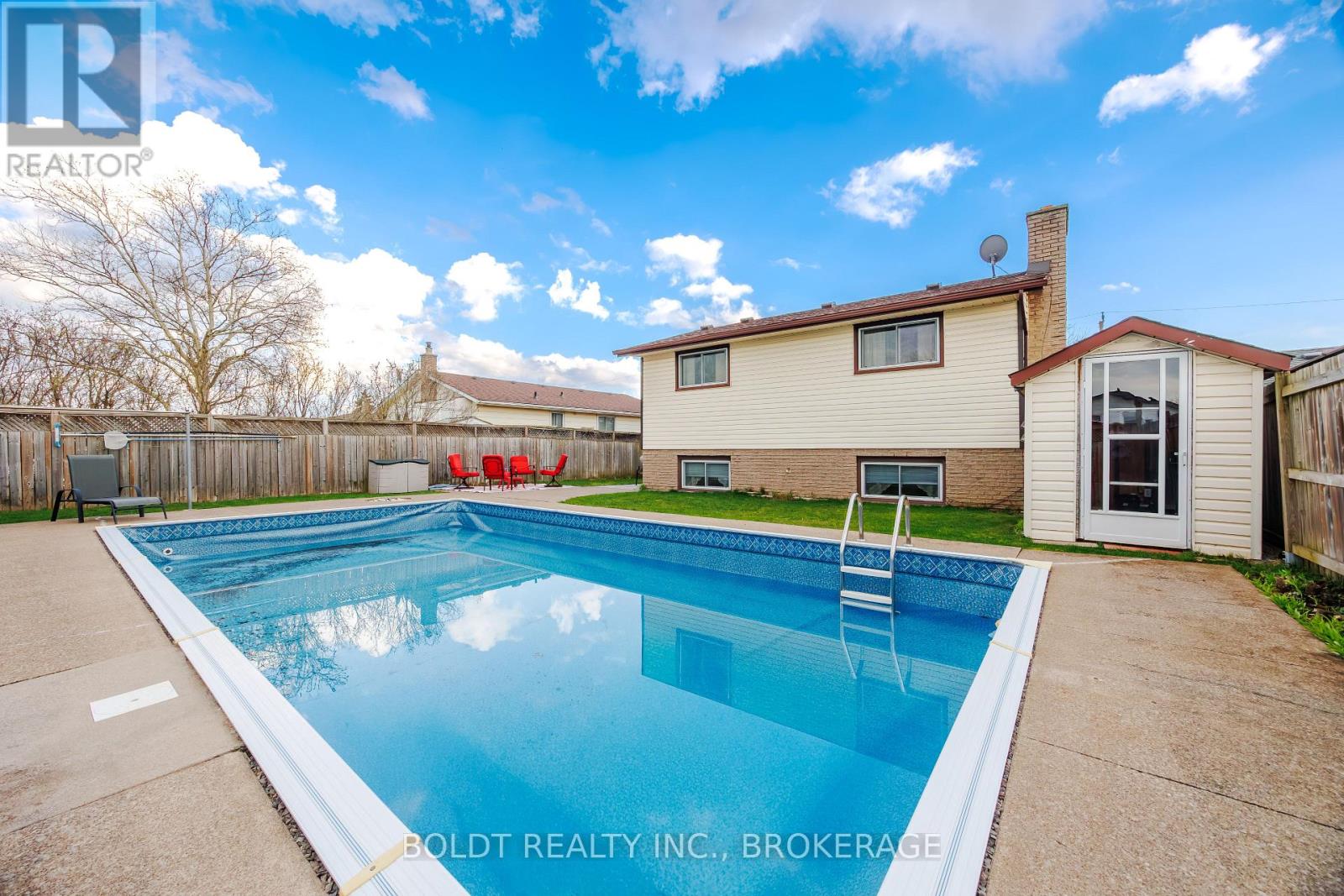 23 Acadia Crescent, St. Catharines, Ontario  L2P 1H7 - Photo 28 - X13005112