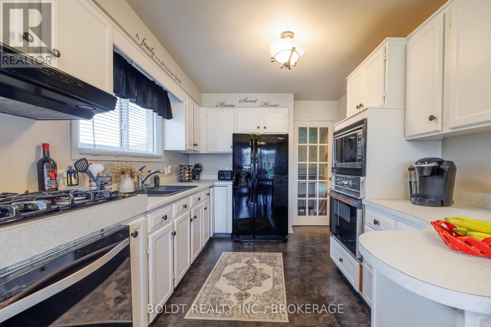 23 Acadia Crescent, St. Catharines, Ontario  L2P 1H7 - Photo 8 - X13005112