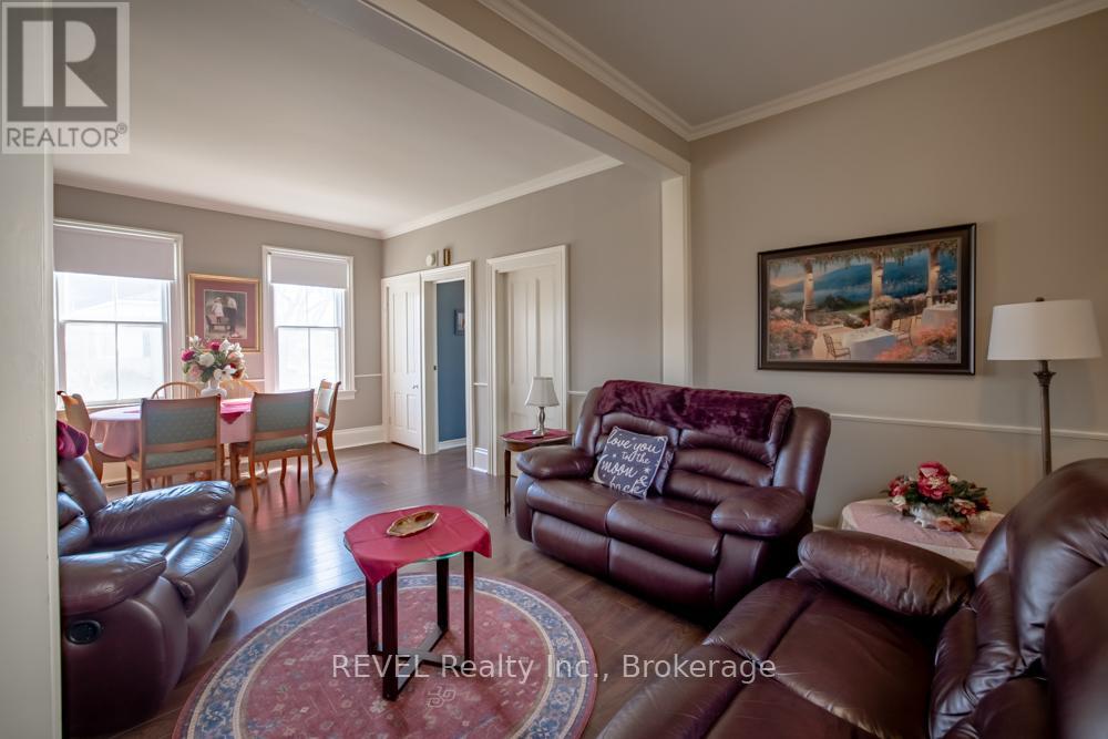 10 Wiley Street, St. Catharines, Ontario  L2R 4E5 - Photo 11 - X13005136