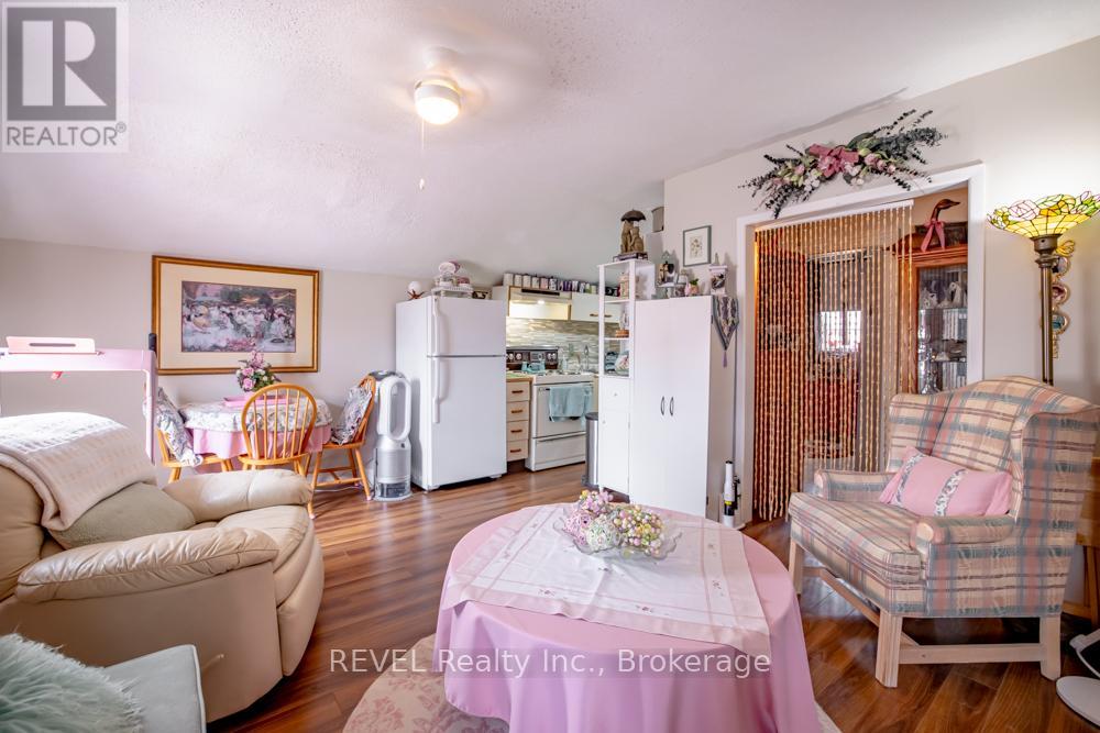 10 Wiley Street, St. Catharines, Ontario  L2R 4E5 - Photo 17 - X13005136