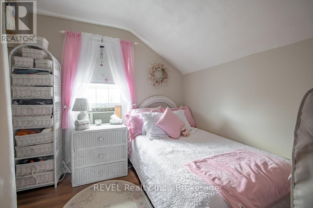 10 Wiley Street, St. Catharines, Ontario  L2R 4E5 - Photo 18 - X13005136