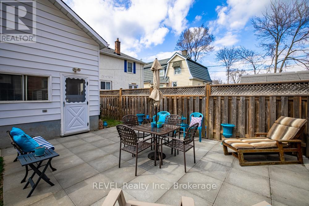 10 Wiley Street, St. Catharines, Ontario  L2R 4E5 - Photo 35 - X13005136