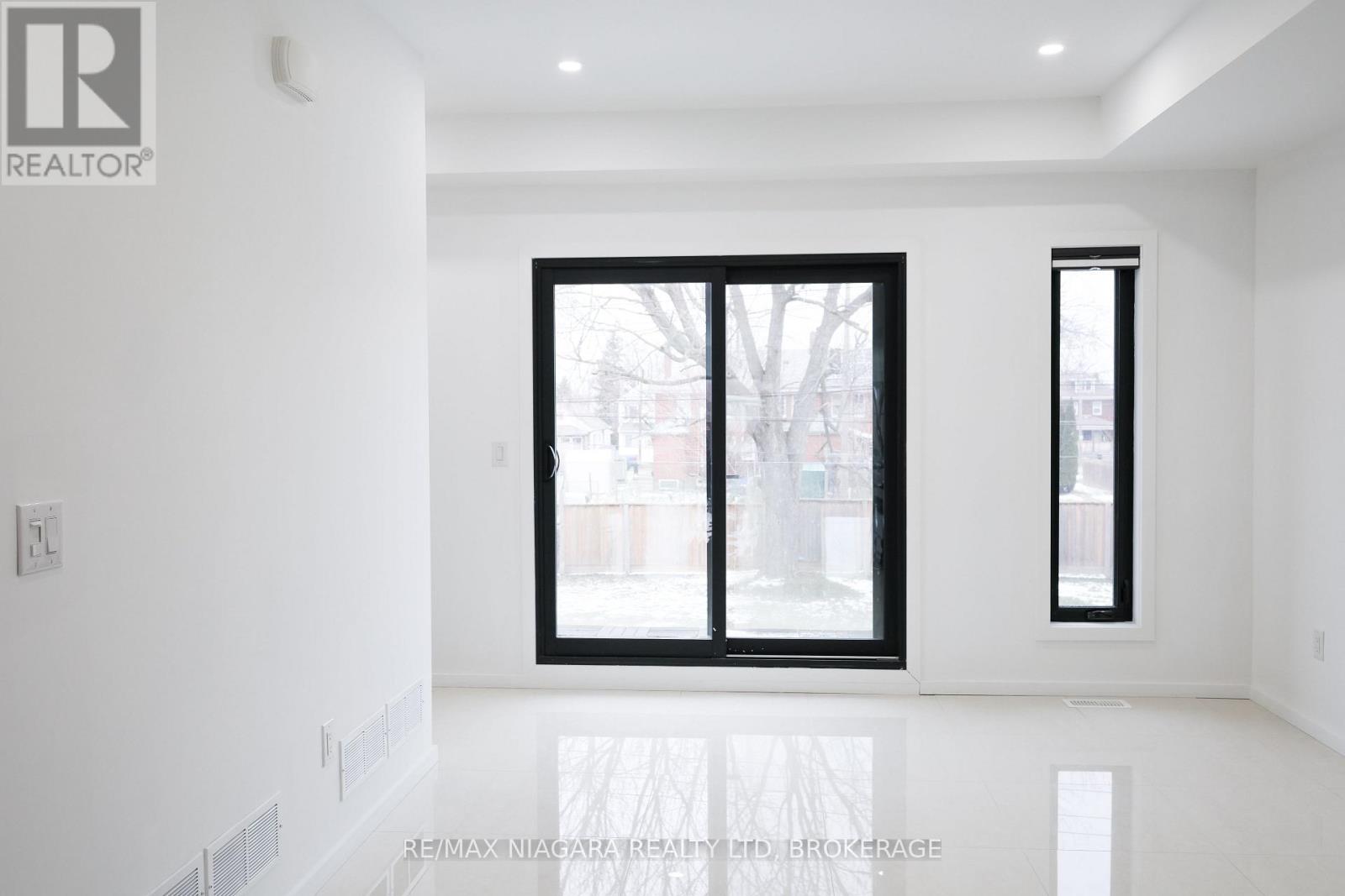 68 First Street, Welland, Ontario  L3B 4R9 - Photo 10 - X13005138