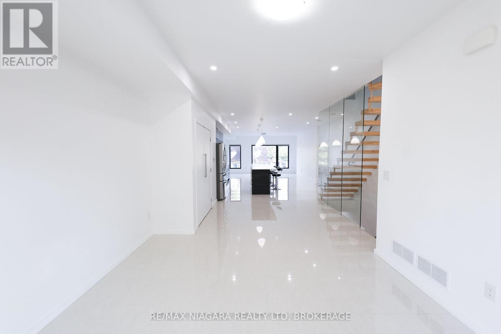 68 First Street, Welland, Ontario  L3B 4R9 - Photo 11 - X13005138