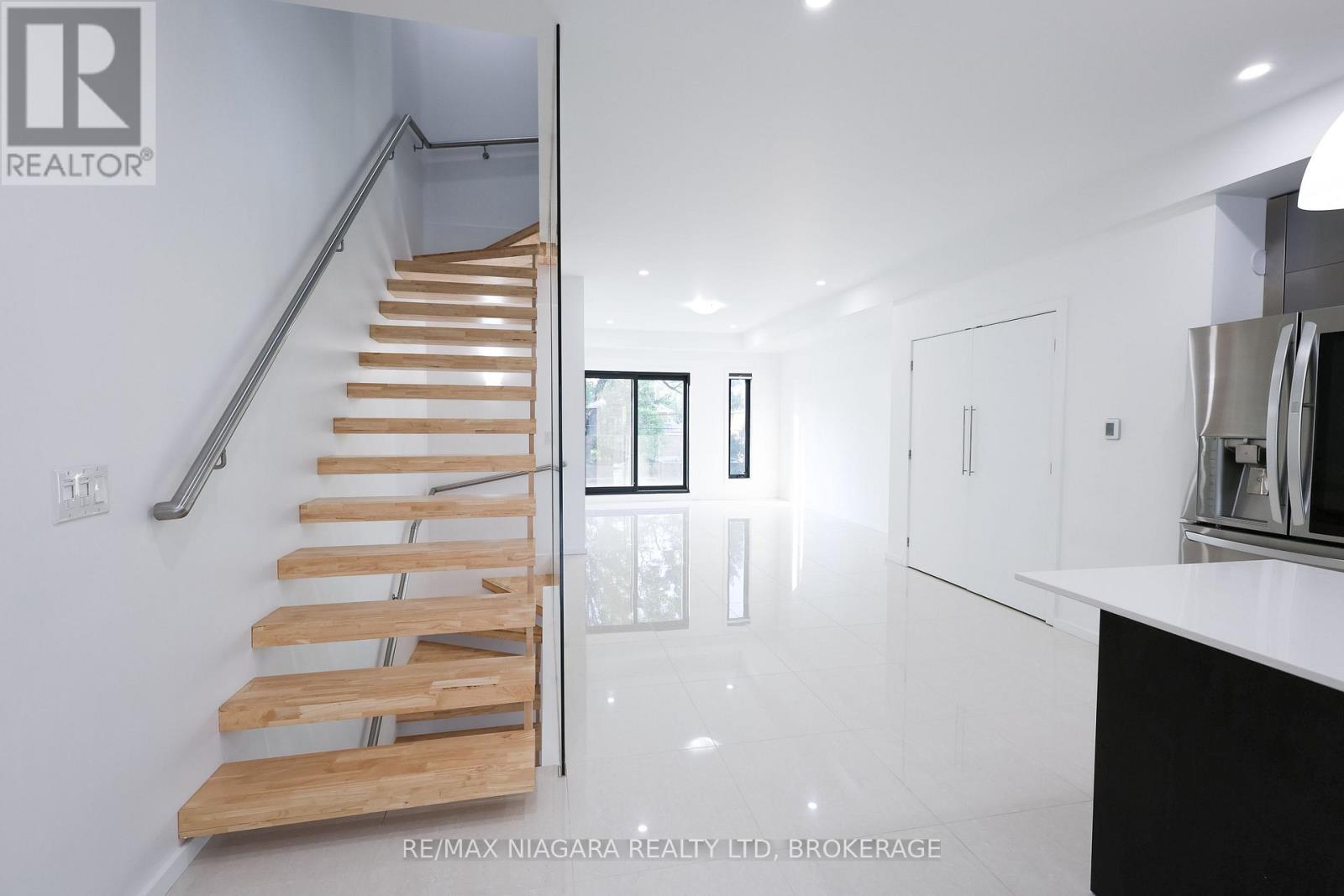 68 First Street, Welland, Ontario  L3B 4R9 - Photo 12 - X13005138