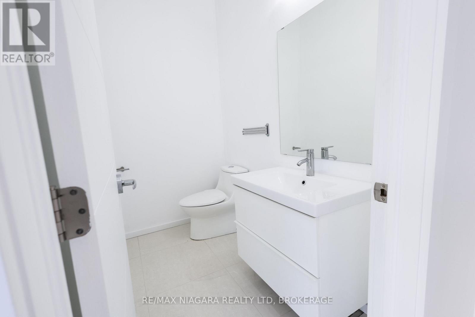 68 First Street, Welland, Ontario  L3B 4R9 - Photo 14 - X13005138