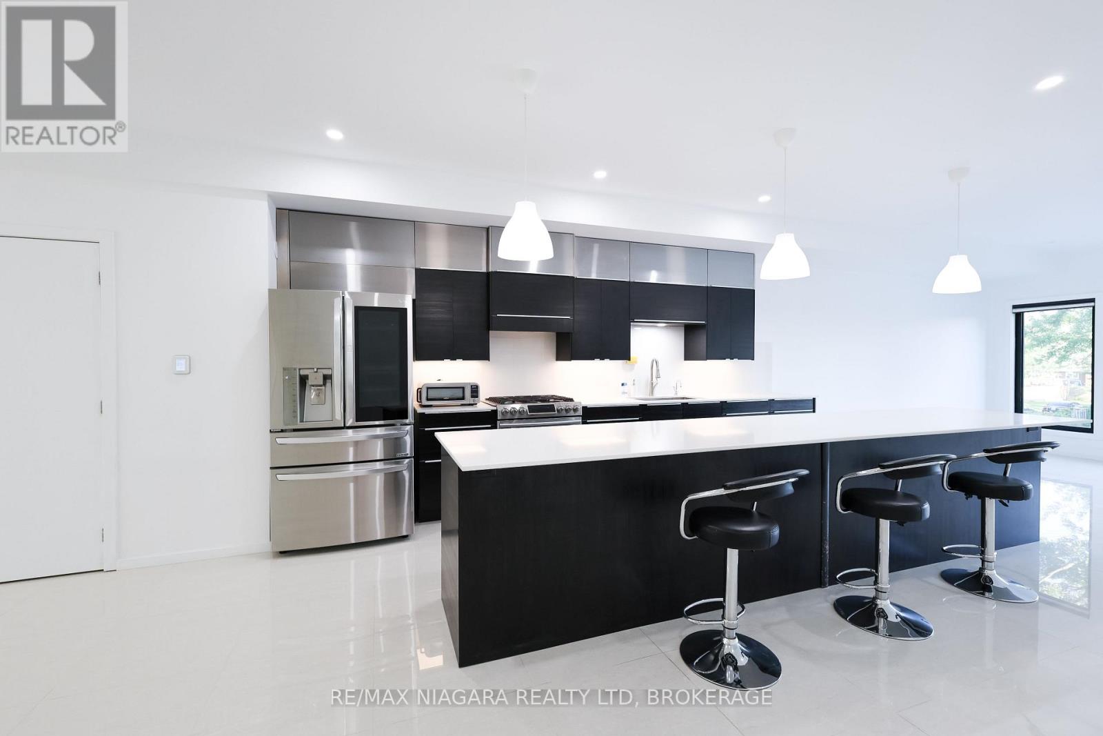 68 First Street, Welland, Ontario  L3B 4R9 - Photo 5 - X13005138