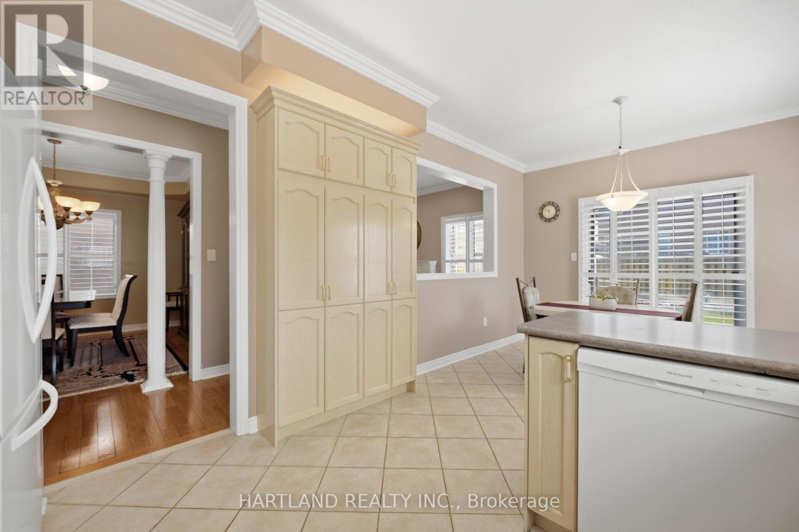 8 Westchester Crescent, Markham, Ontario  L6C 2X3 - Photo 17 - N13005152